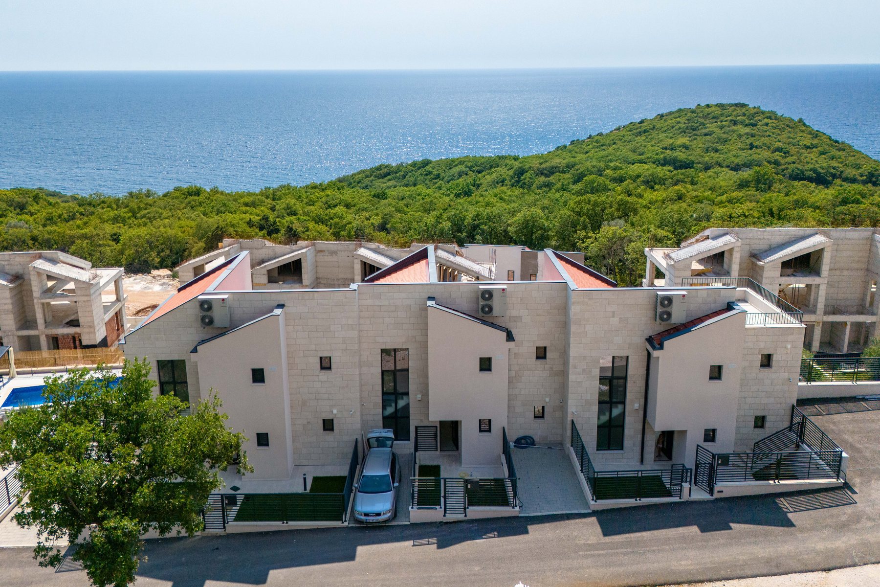 Adriatic Horizon Townhouses Vista · Sol · Azure — Reževići